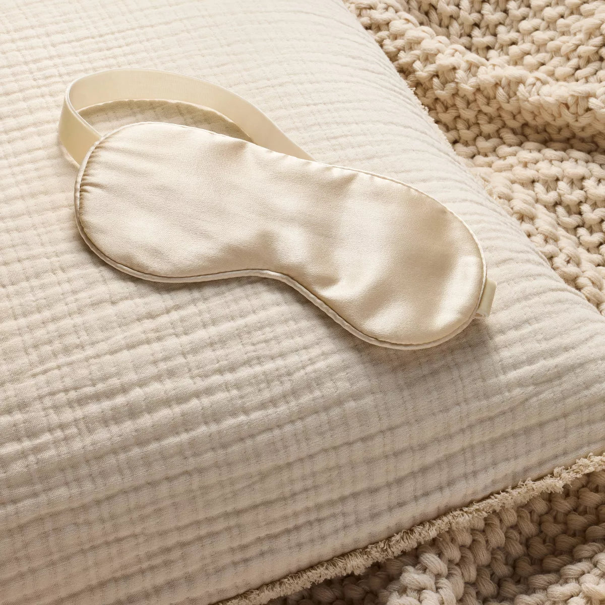 The Soft Ritual Sleep Mask